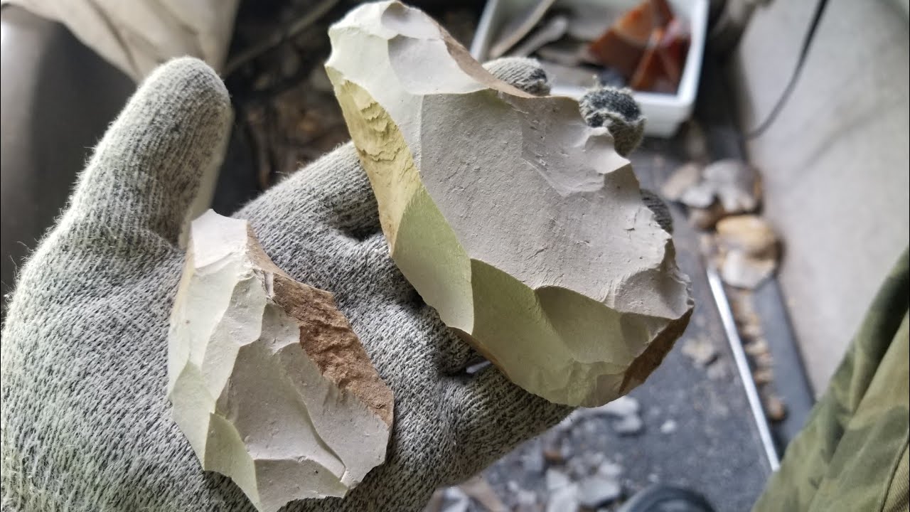 1177 - Challenge - Raw Crescent Hills Chert Flintknapping