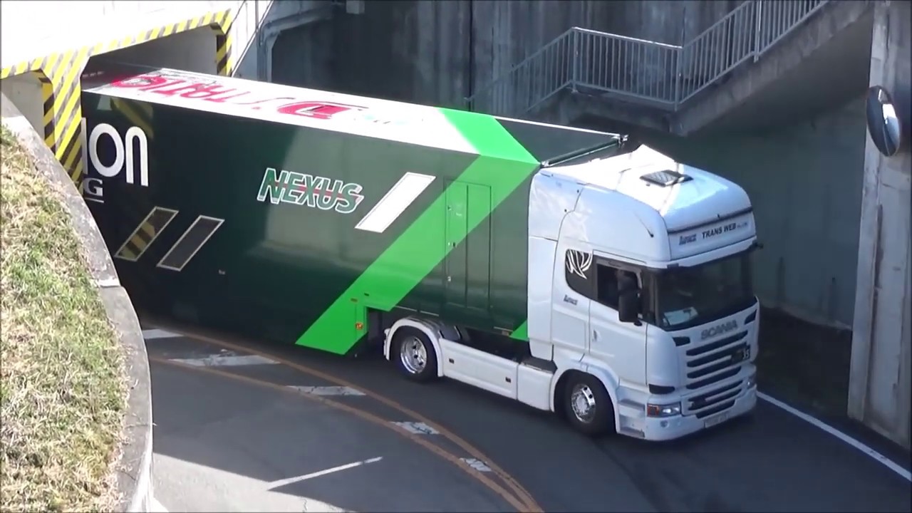 【GTもてぎ】狭いトンネルから大型トランポ続々登場