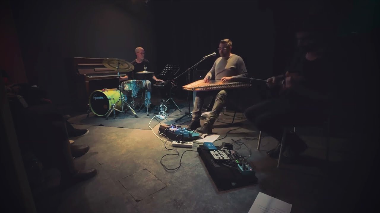 Tasos Poulios Trio - &Epsilon;&gamma;ώ &sigma;'&alpha;&gamma;ά&pi;&eta;&sigma;&alpha; &tau;&omicron; &Mu;ά&eta; (Zp87, Athens)