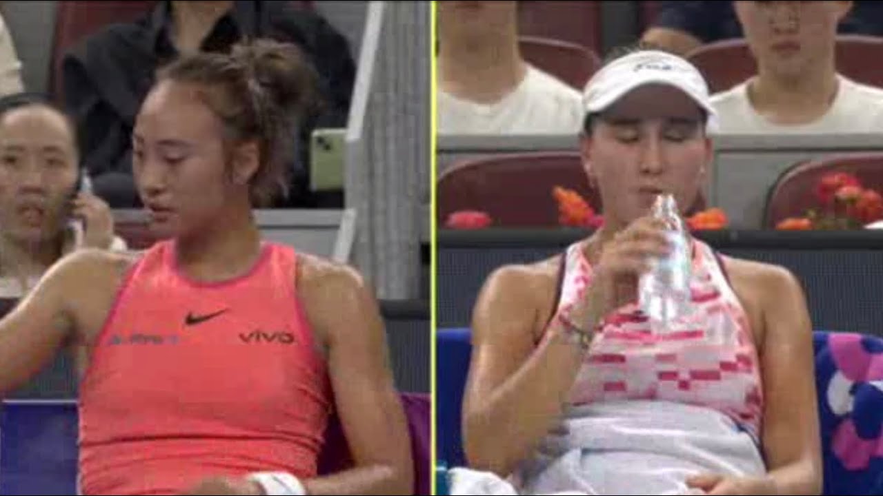 Qinwen Zheng serves up double breadstick in Beijing | Tennis News Coverage 🎙️📰 🇨🇳