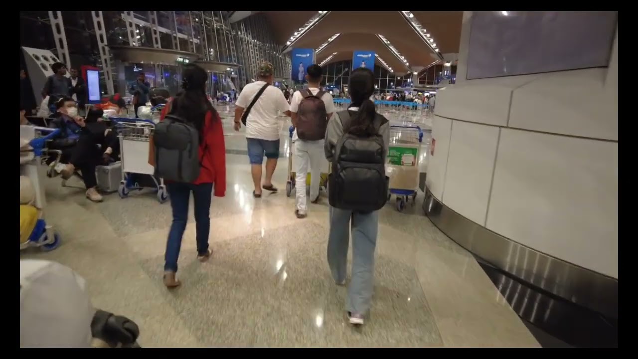 Trip pulai ke Sarawak Ari Johor bahru ke klia1,jam 4.30am atai ba klia1#trip#pulaimenua