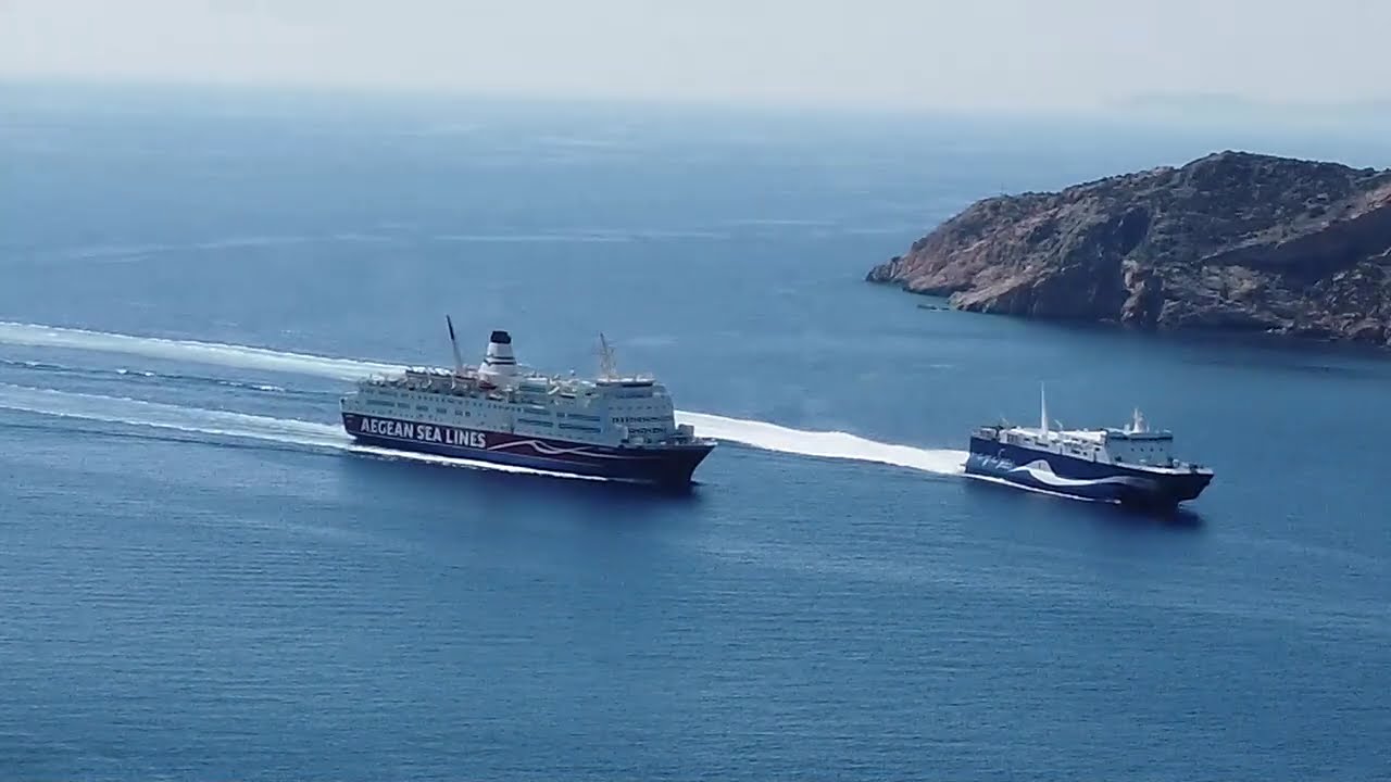 ΟΜΟΡΦΑ ΠΛΑΝΑ ΜΕ ΤΑΥΤΟΧΡΟΝΗ ΕΙΣΟΔΟ ΚΑΙ ΠΡΟΣΔΕΣΗ CAT I KAI ΑΝΕΜΟΣ ΣΤΟ ΛΙΜΑΝΙ ΤΗΣ ΣΙΦΝΟΥ