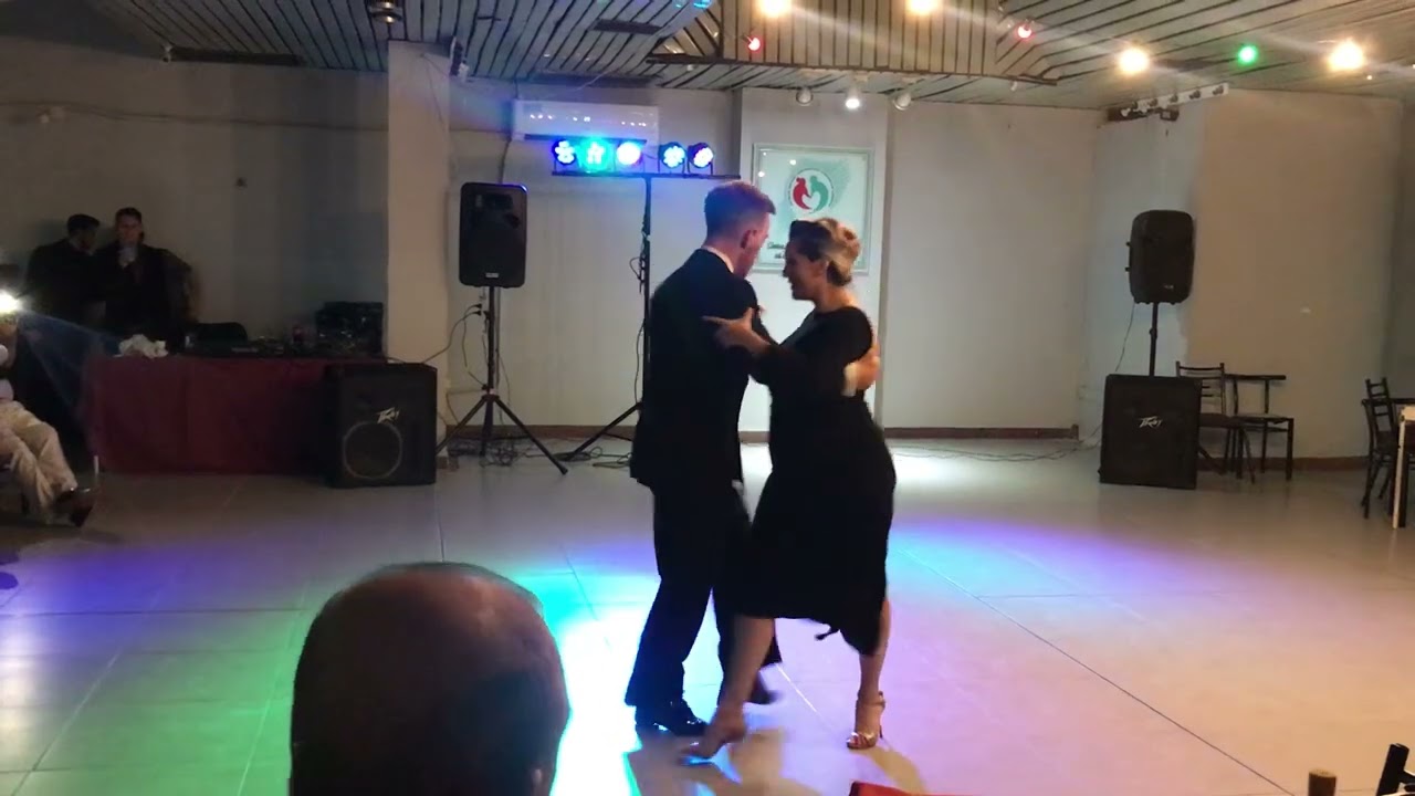 Laura casco Zorzon y Jorge Benvenutti Puramilonga 2 Shusheta.Di sarli