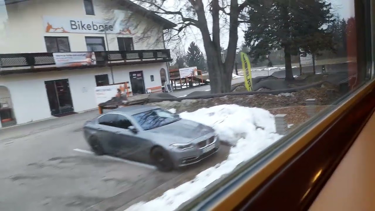 Durch's Erlauftal mit ÖBB 5047 013 7 um kurz nach 08:15 am 03.02.2026 