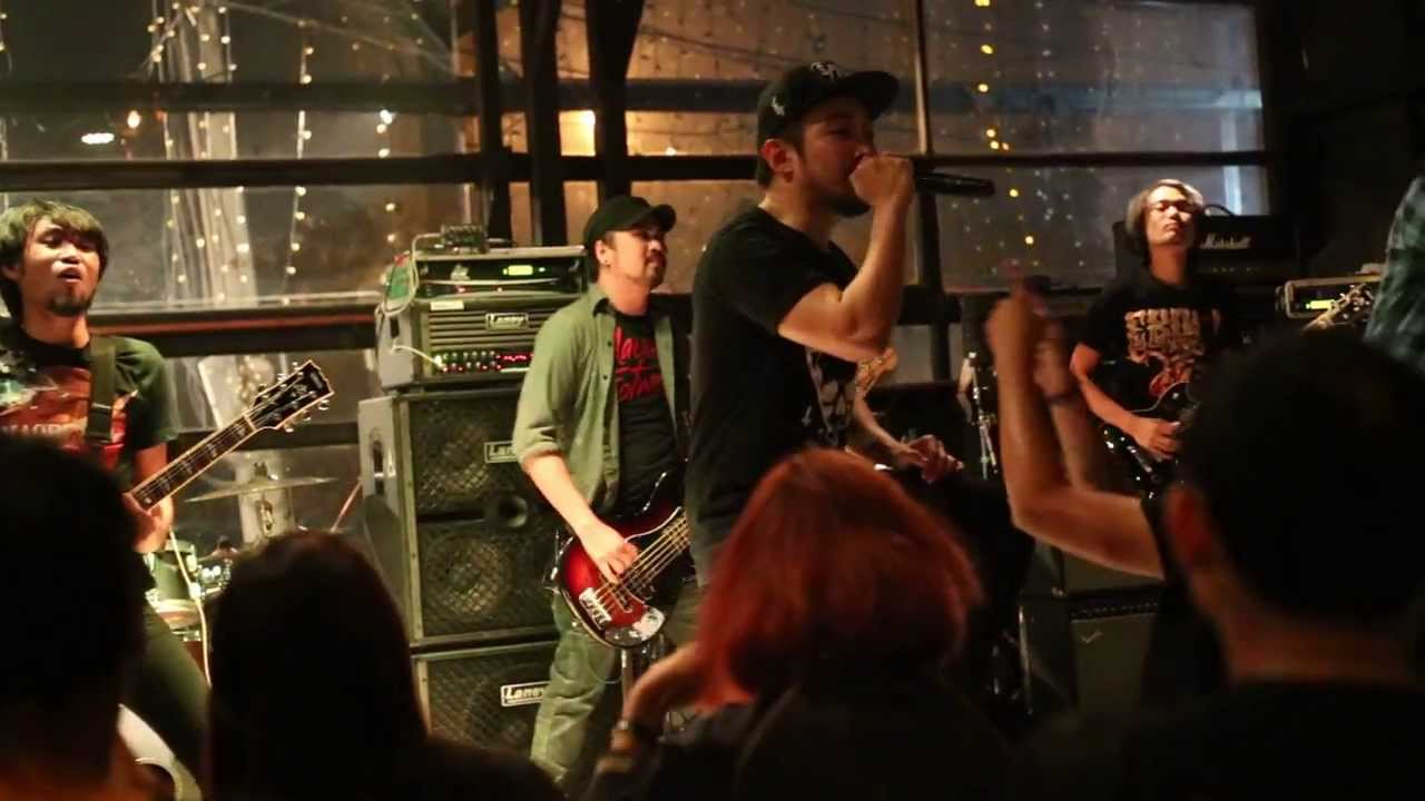 Survivor - Ebola feat.Jay System Sucker / Dear Damnchoice live at Parking Toys