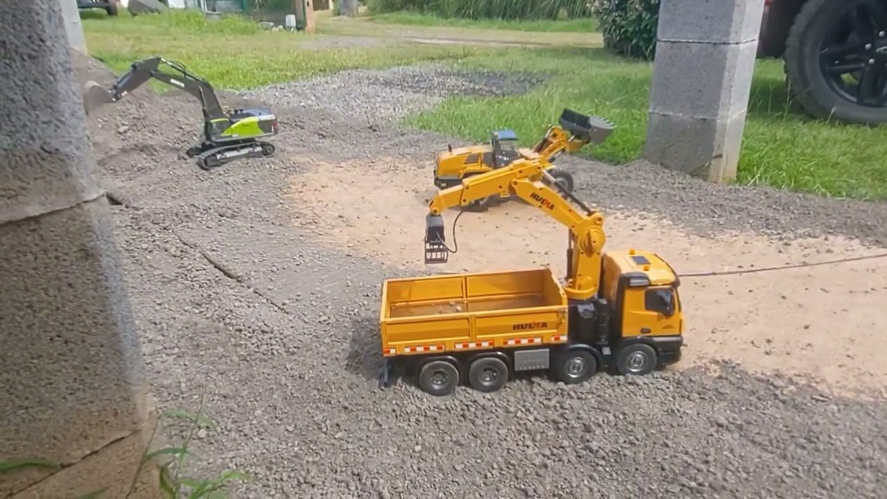 Construction machines at work in tahiti !