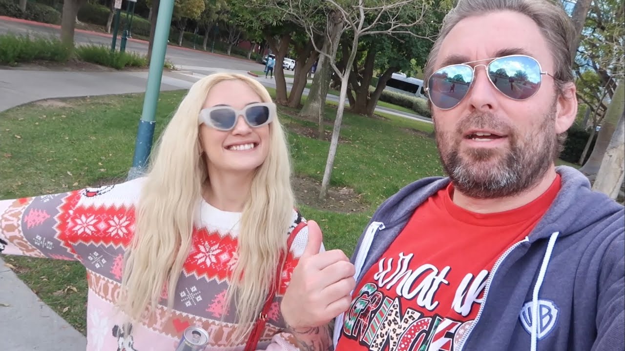It’s Christmas Time At Disneyland 2023 - Holiday Foods & Ride Overlays / A Wild Night With Friends