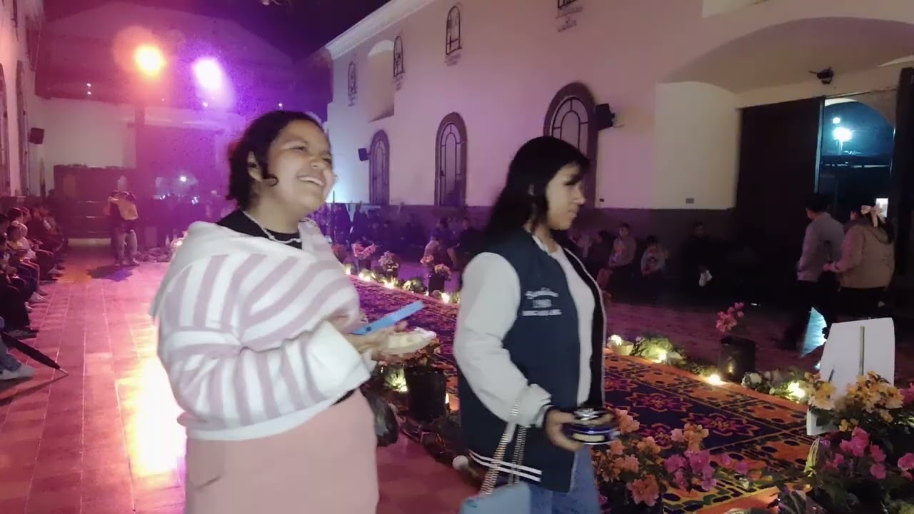 Arte efímero y fe viva: Alfombra de aserrín en la Iglesia de San Juan Alotenango