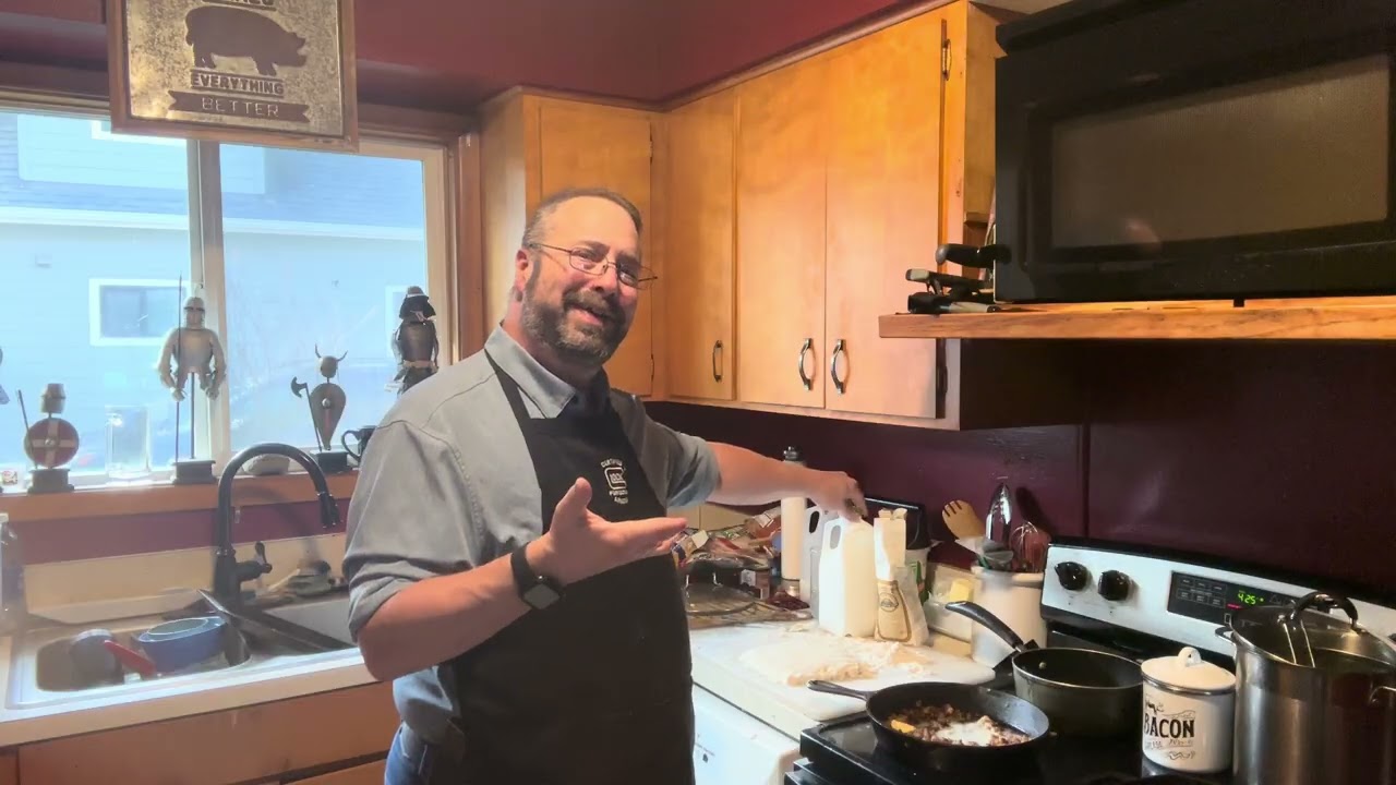 Self Defense cooking 33: Biscuits and  gravy 