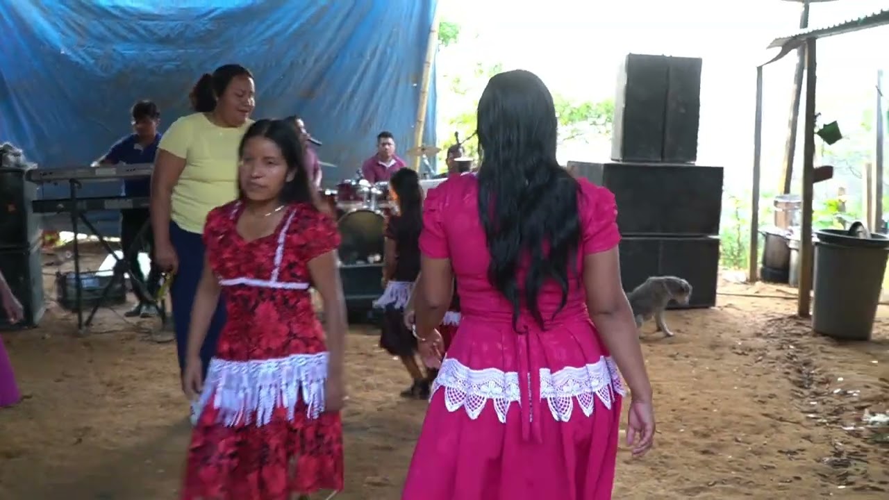 FIESTA EN EL BARRIO LA CALANDRIA RIO NUBE  SAN LORENZO TEXMELUCAN