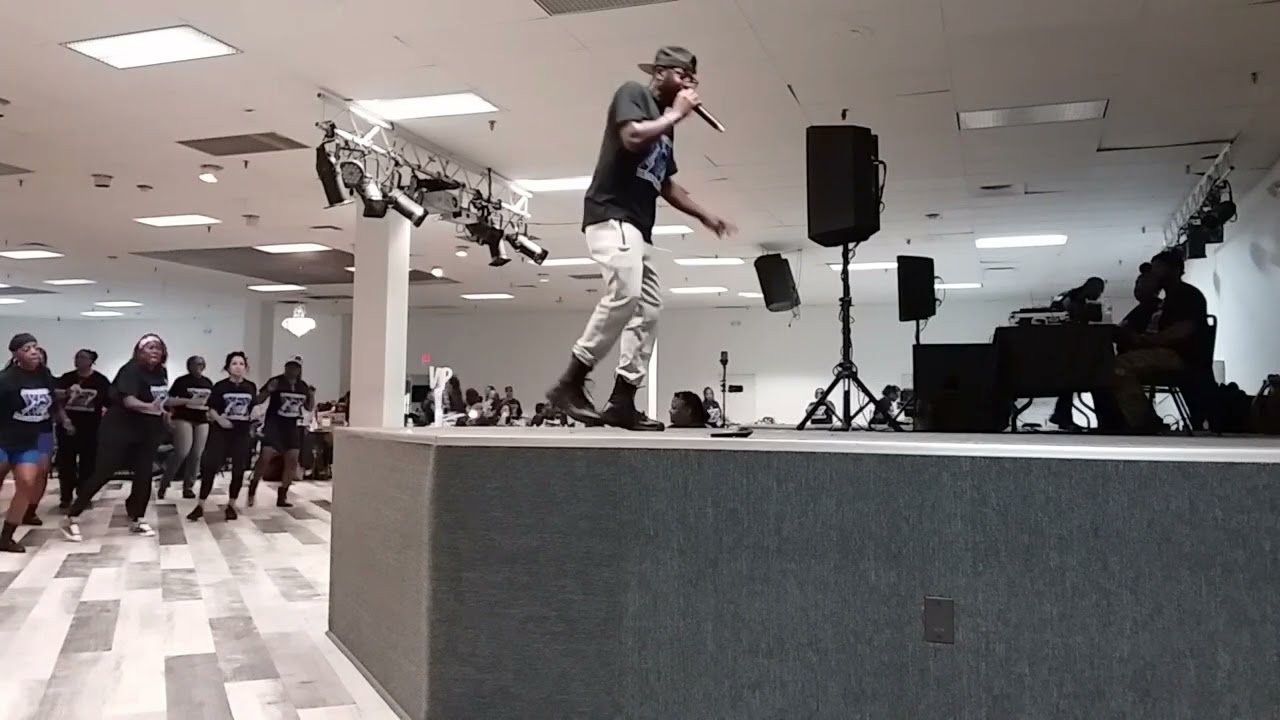 15 MINUTES LINE DANCE creators Mally Mal & Rashan Clyburn