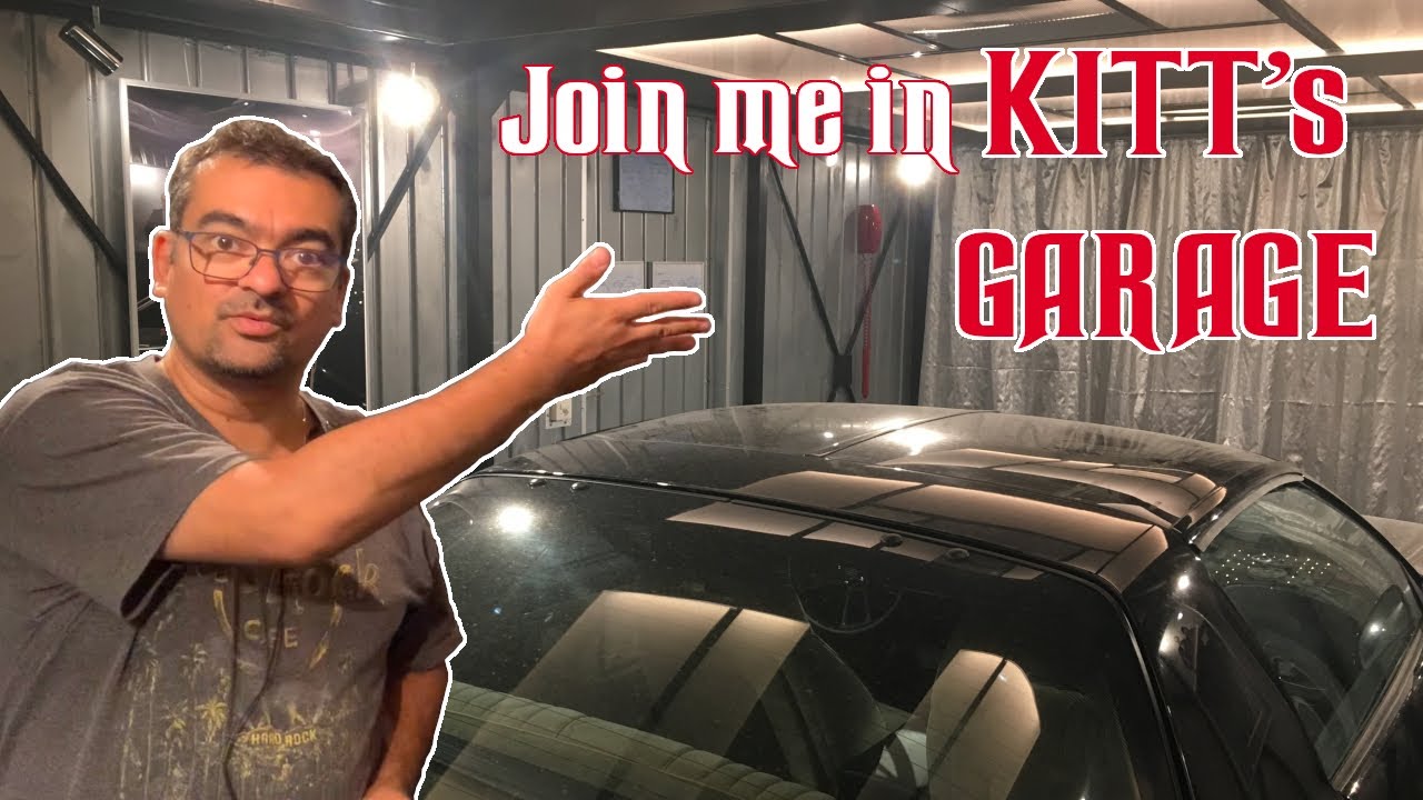 This is how I transformed KITT's garage into a KNIGHT RIDER 