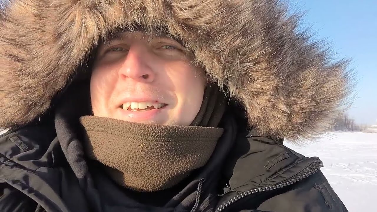 Зимняя рыбалка в Канаде. Озеро в лесу. Часть вторая
