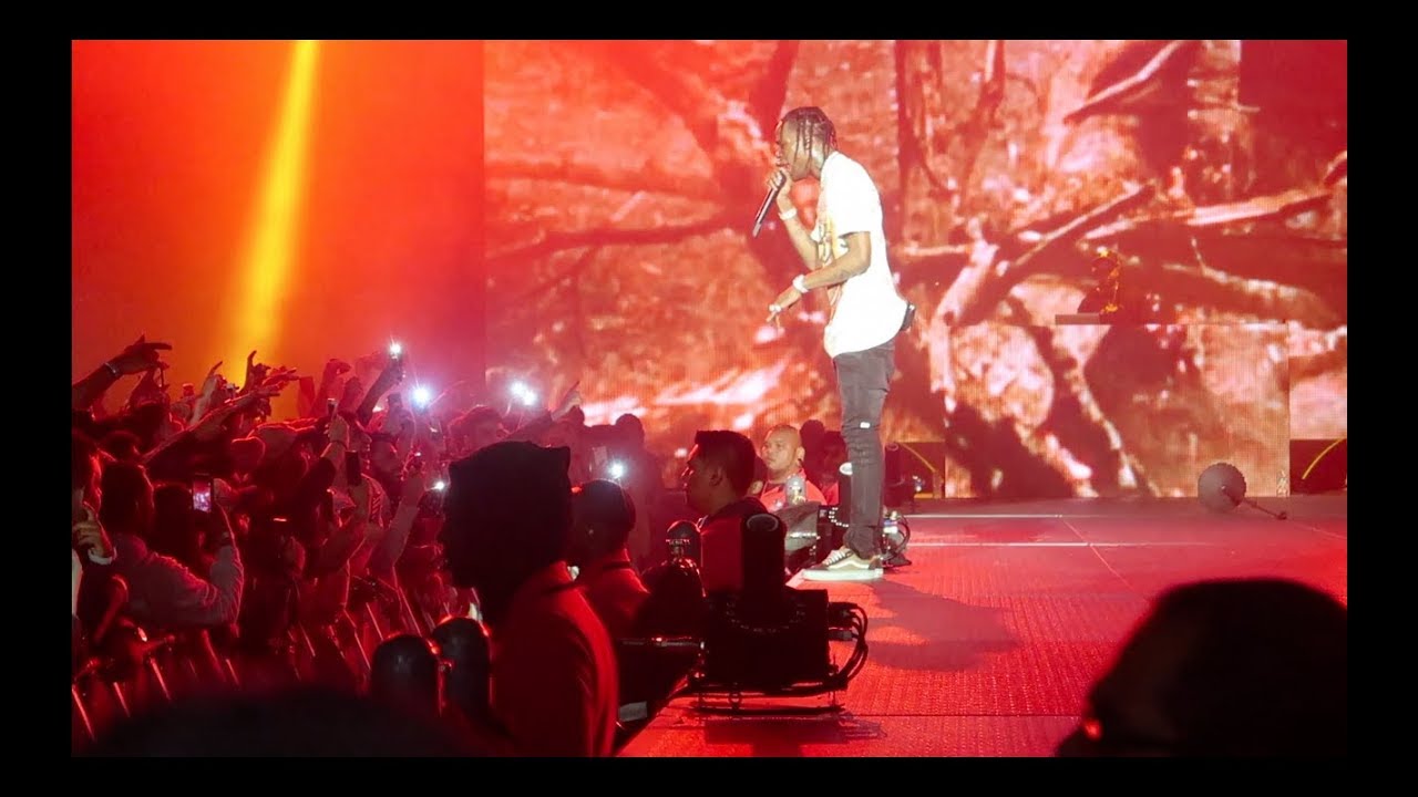 TRAVIS SCOTT CONCERT SO CRAZY KIDS JUMP OFF THE STAGE! ( FULL CONCERT)