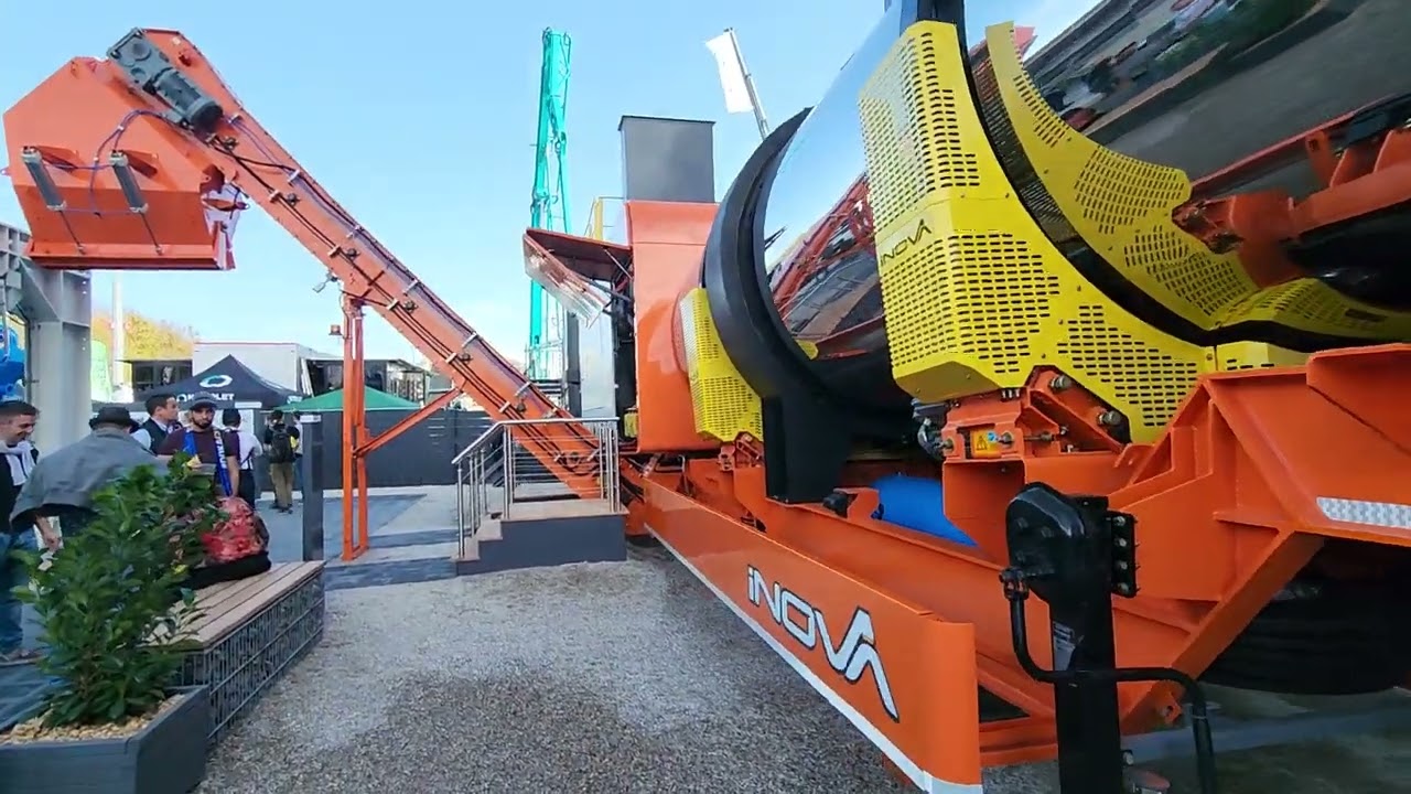 CIBER en Bauma 2022 - Planta de Asfalto Móviles Contínuas iNOVA 2000 en el stand del @Wirtgen Group