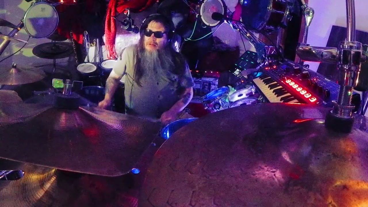 SmackDabInTheMidleOfTheBeat@daveydemonhtown D W Seymour DaveyDemon Drummaster