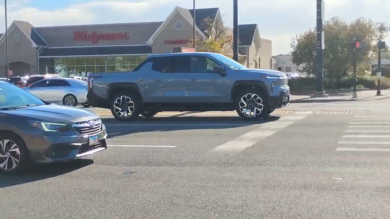 Spotted another Chevrolet Silverado EV RST, but this one is in Hickory Hills, Illinois.