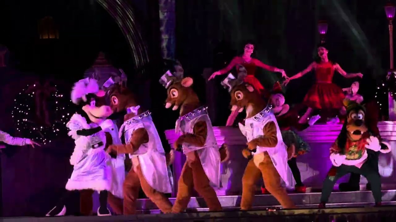 Christmas Cinderella’s Castle Stage Show