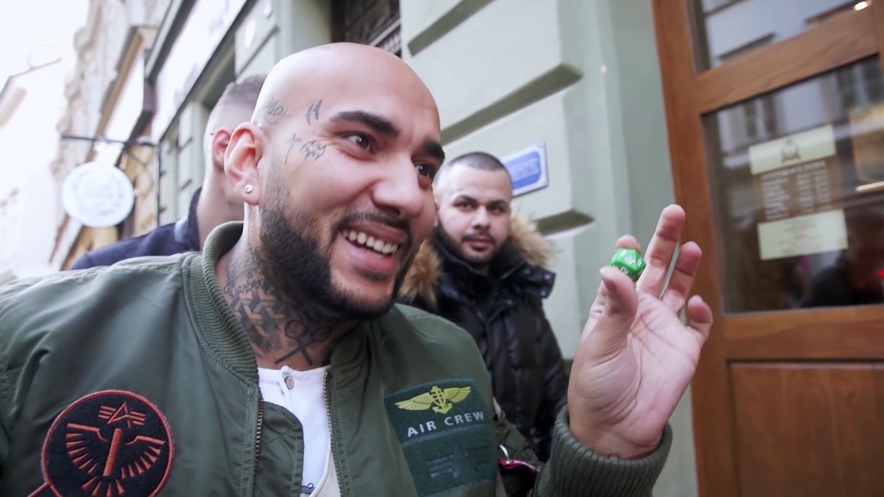 LAKY ROYAL 1. ep.: STRMÝ PÁD