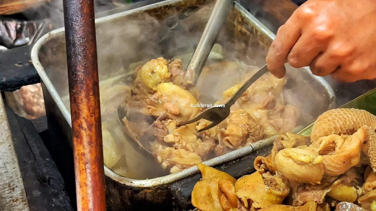 SEMUA BAGIAN KAMBING ADA DI SINI GULE BUSTAMAN LEGEND DI KOTA LAMA SEMARANG