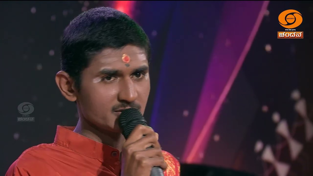 ಮಾತಲ್ಲಿ ತೊದಲು, ಹಾಡಕ್ಕೆ ನಿಂತ್ರೆ ನಿಲ್ಲದ ಸ್ವರಸಾಲು.. ಬಡತನದಲ್ಲಿ ಕಲಾಸೇವೆಯ ಶ್ರೀಮಂತ ಕಾಯಕ ಮಾಡ್ತಿರೋ ಮುಗುದ ಶಿವು