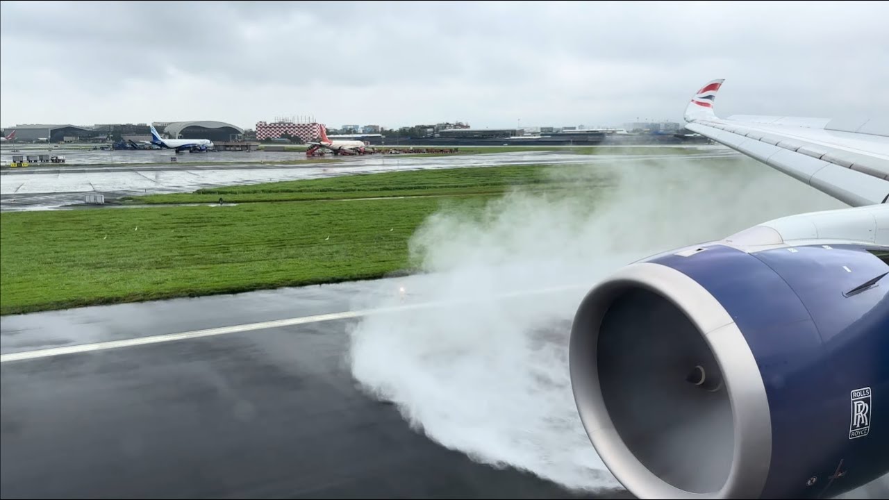 British Airways A350-1000 | Landing during the Monsoon at Mumbai Airport