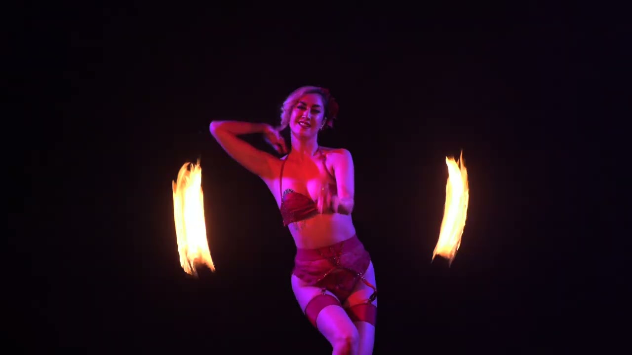 Emma Mylan, FIRE ROSES, Dancing fire poï with piano