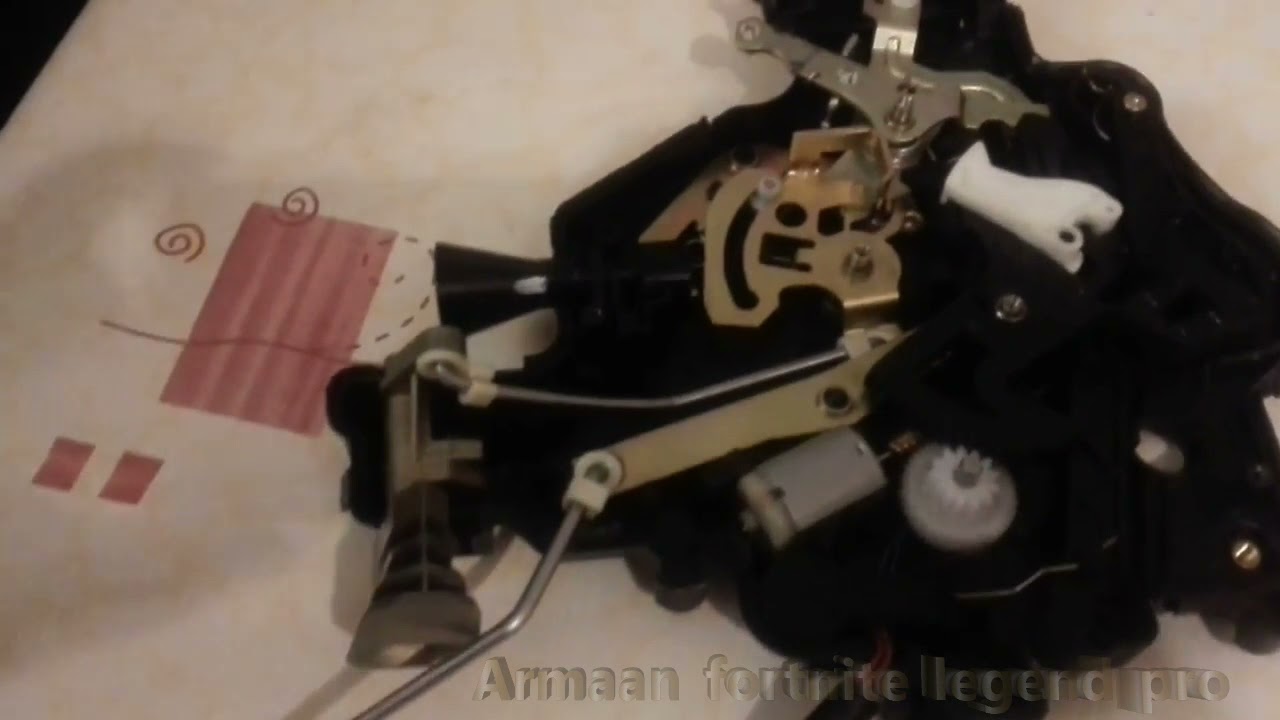 Sliding door lock vw t5 / vw caddy mechanism inside