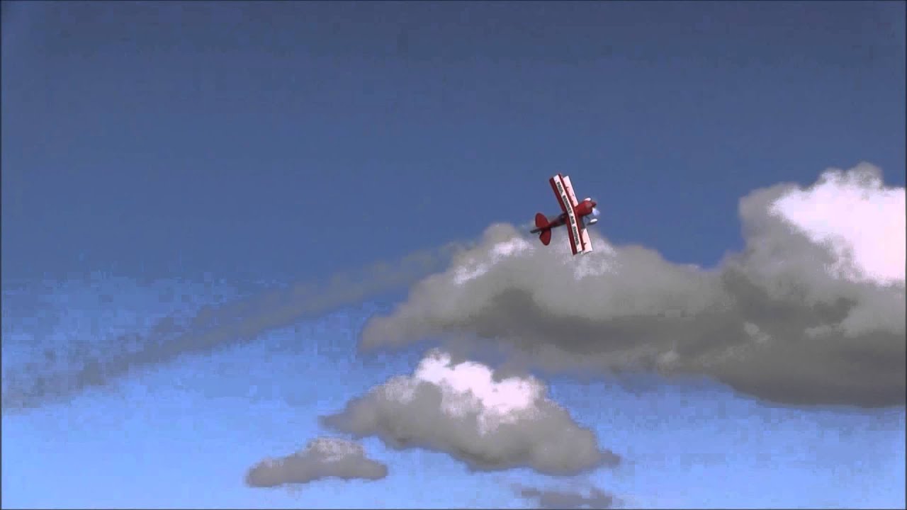 Paul Bennet - Gunnedah Airshow - Pitts S1