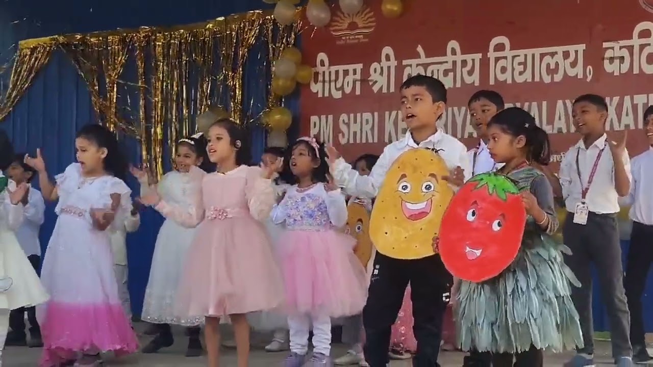 आहा टमाटर बड़े मजेदार 😇😀