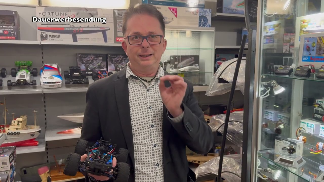 Innovative kleine Li-ion Akku Invasion von Amewi mit 3000 mAh Power und vielen Stecker Systemen