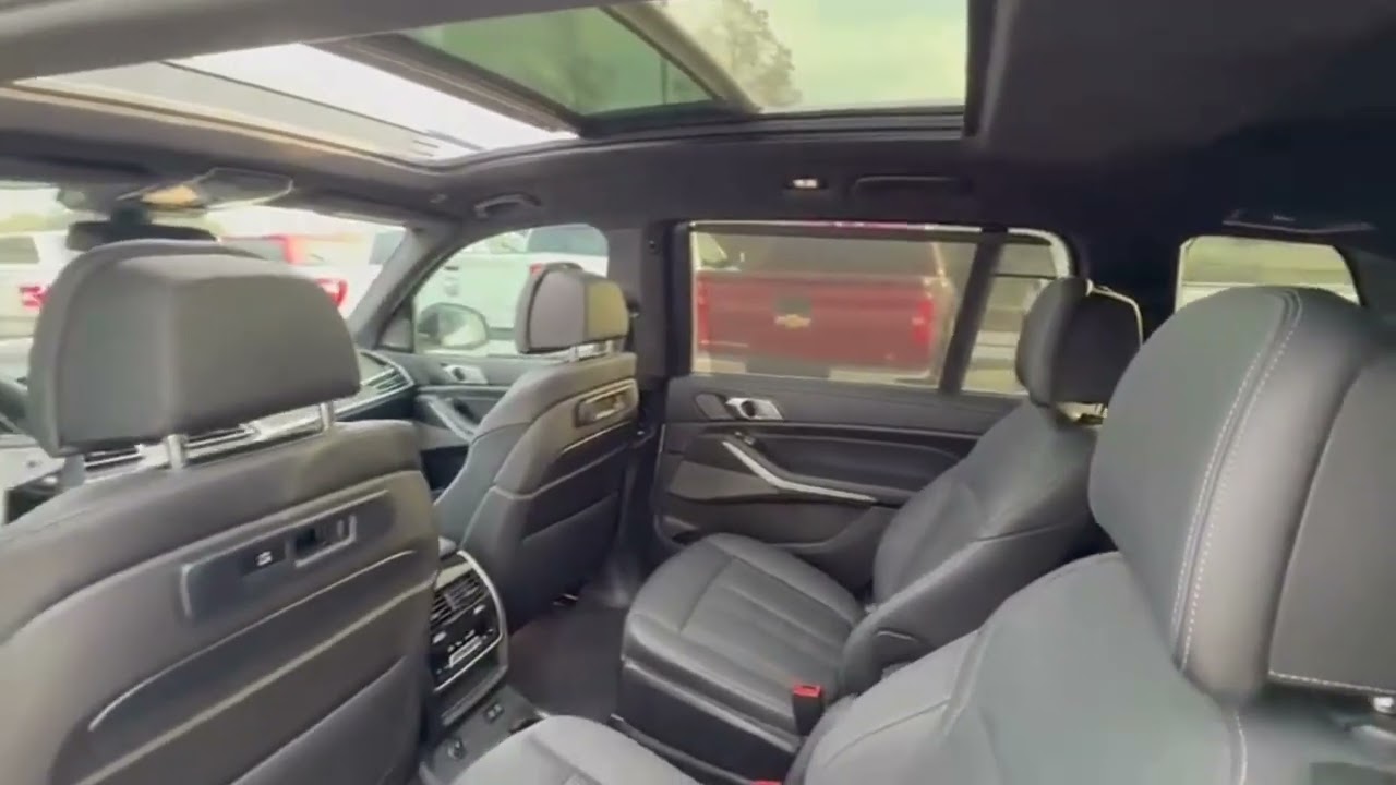 2022 BMW X7