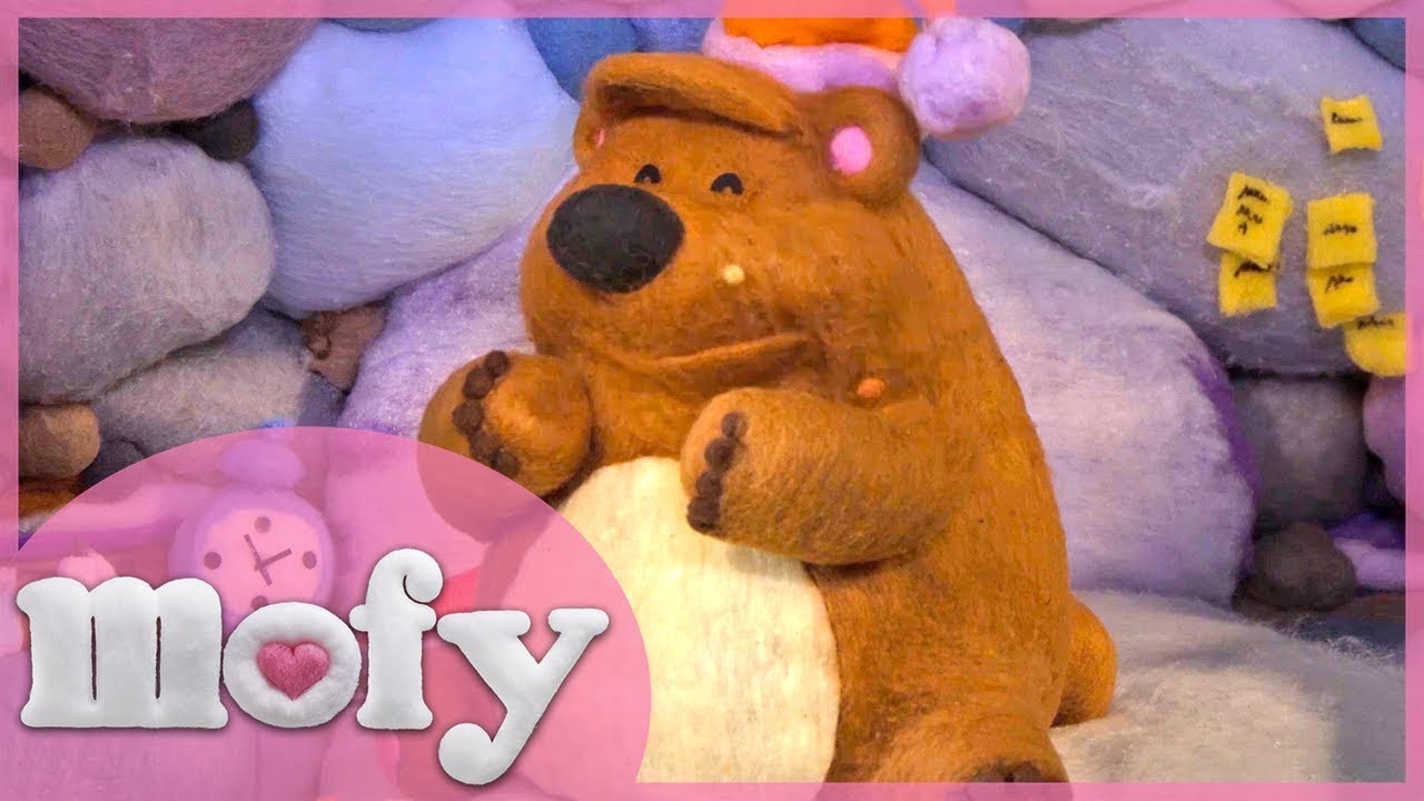 Mofy Feeds a Hungry Bear! | Sleepless Bear | Mofy
