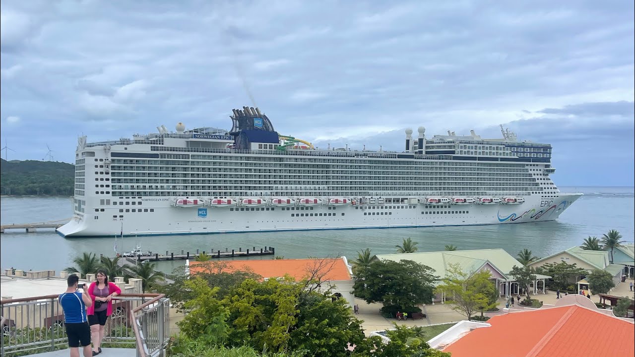 Norwegian Epic Arrives in Amber Cove