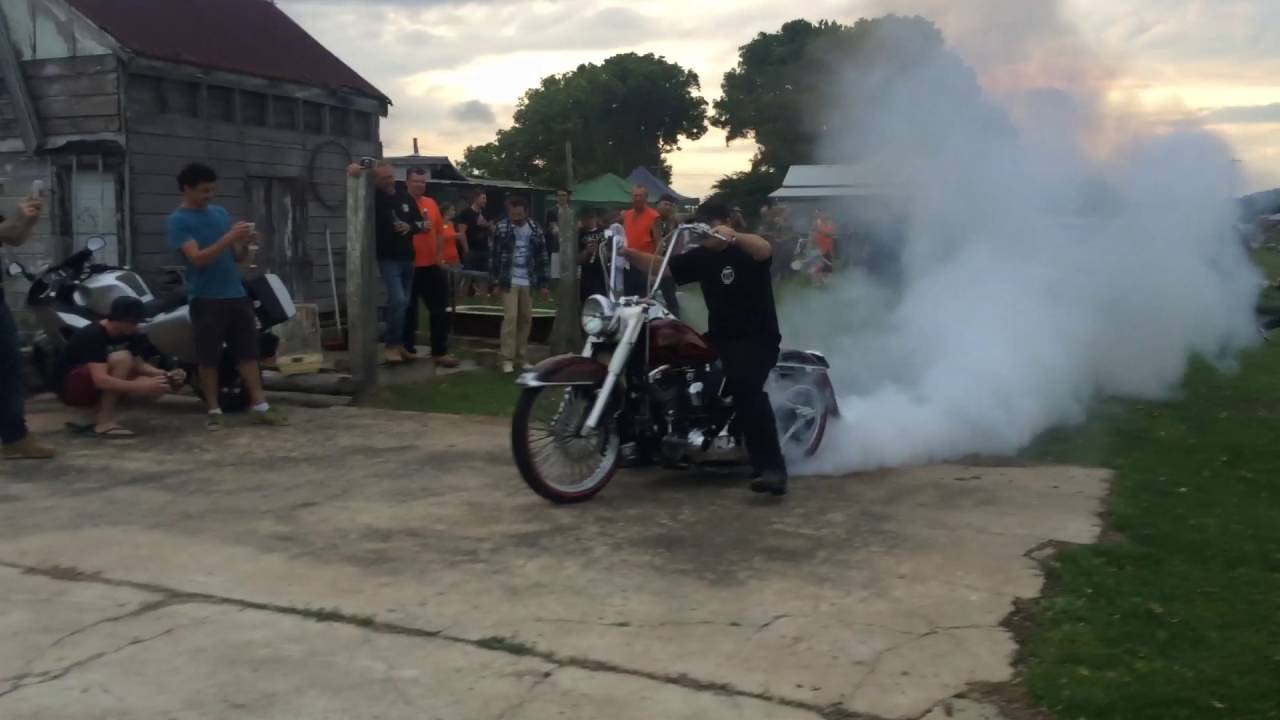 Harley heritage burnout