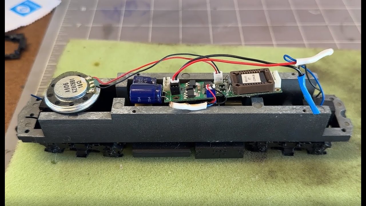 Bringing an Abandoned F40PH Back to Life with a 2006 QSI DCC Decoder!