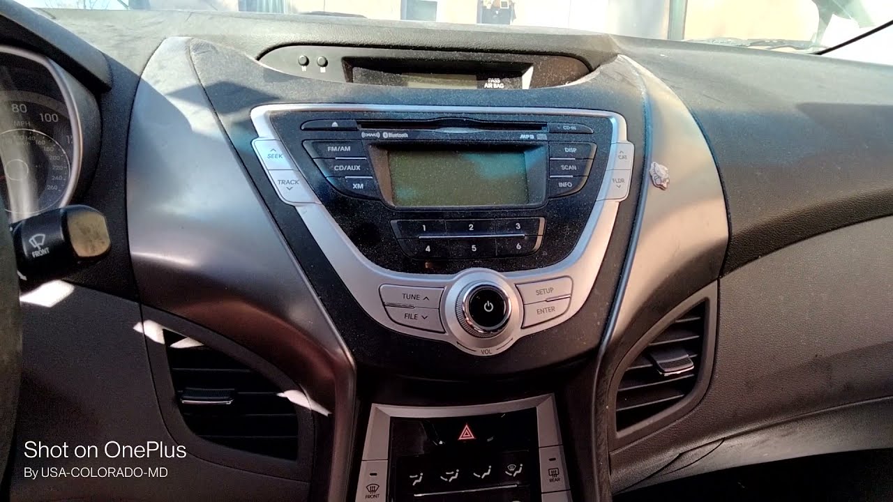 Hyundai Elantra, se le agregó un aditivo al aceite y se quitó el ruido.