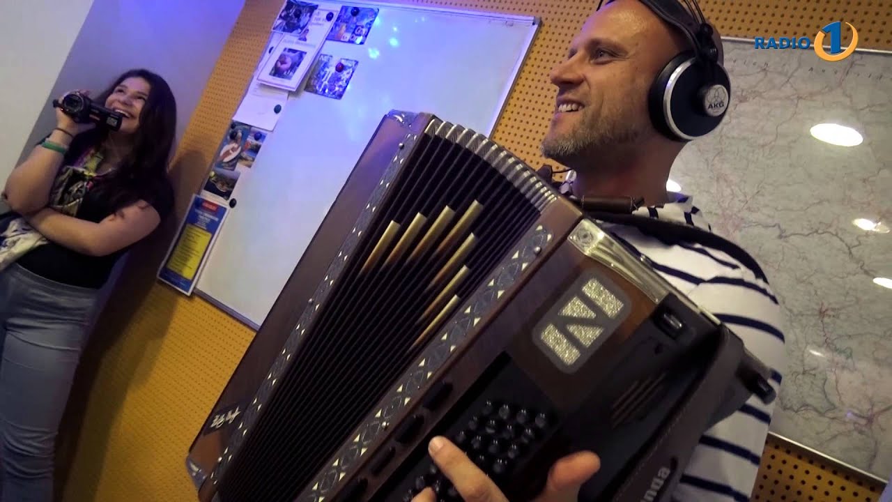 Zoran Zorko - Jingle Bells (V ŽIVO na Radiu 1)