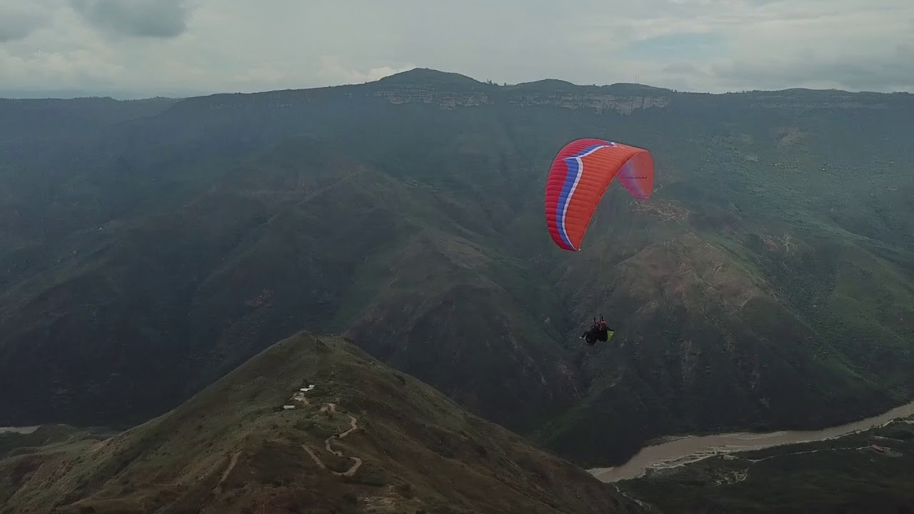 PARAPENTE CAÑON DEL CHICAMOCHA
