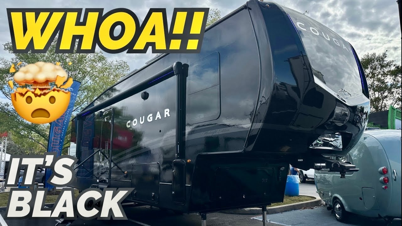 An all BLACK fifth wheel RV? That's DIFFERENT! 2024 Keystone Cougar 260MLE