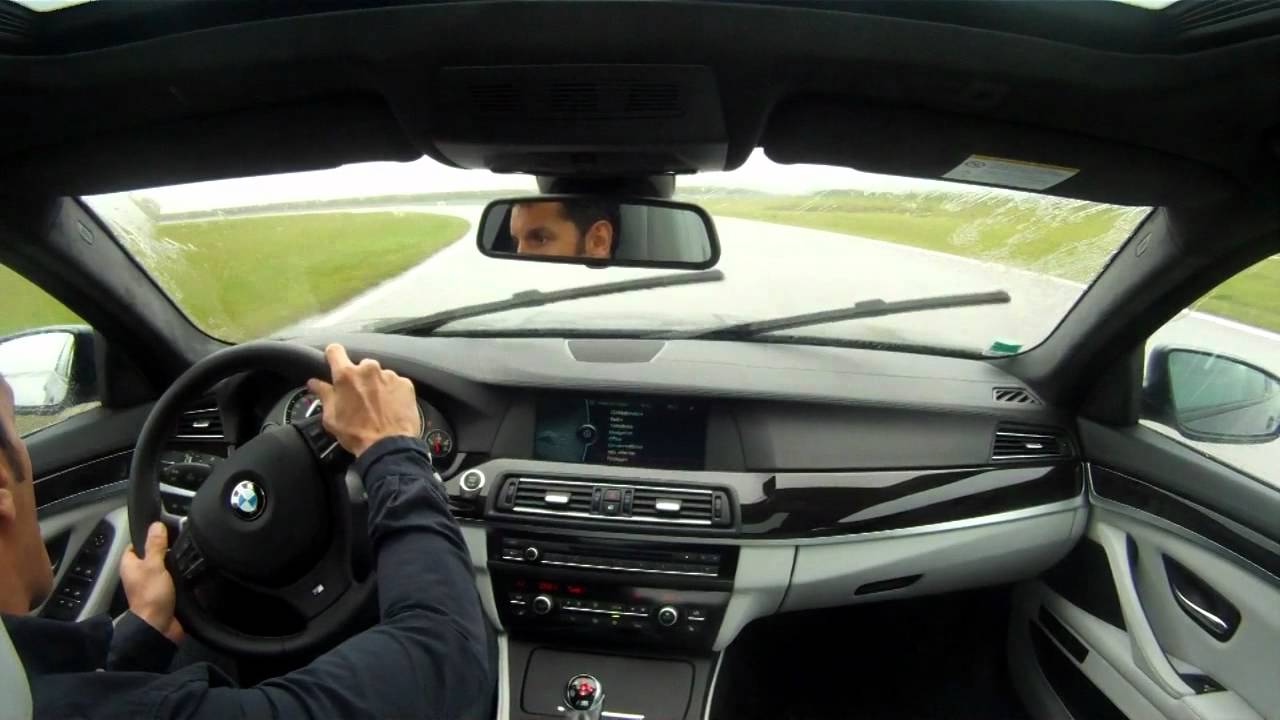 BMW M5 - tour de circuit embarqu&eacute; avec Soheil Ayari