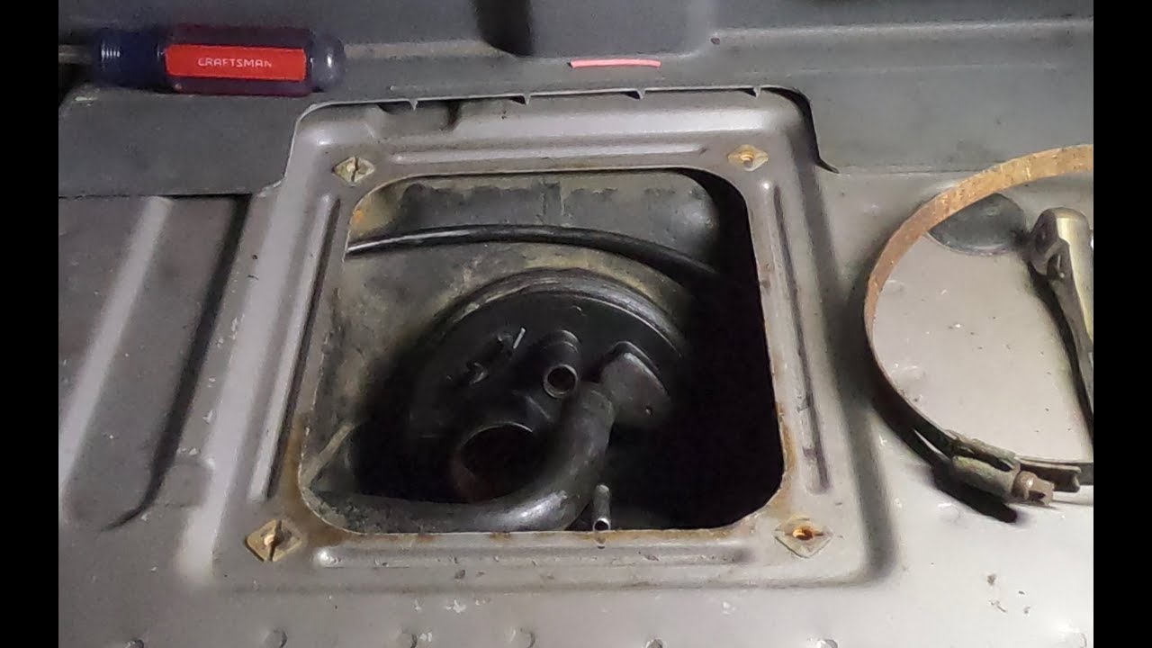 '93 Volvo 940 датчик топливного насоса в сборе (Regina / Rex, без турбонаддува) - снятие, установка
