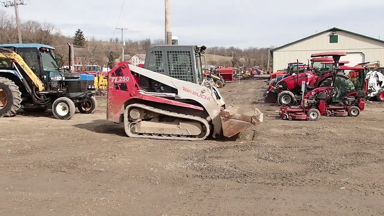 2011 TAKEUCHI TL250 For Sale