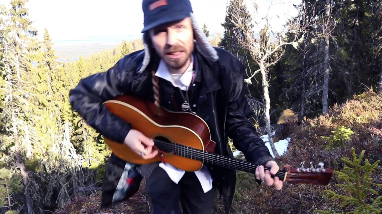 I DON'T RAP TO MAKE FRIENDS (Live from the Hoverberg mountain)