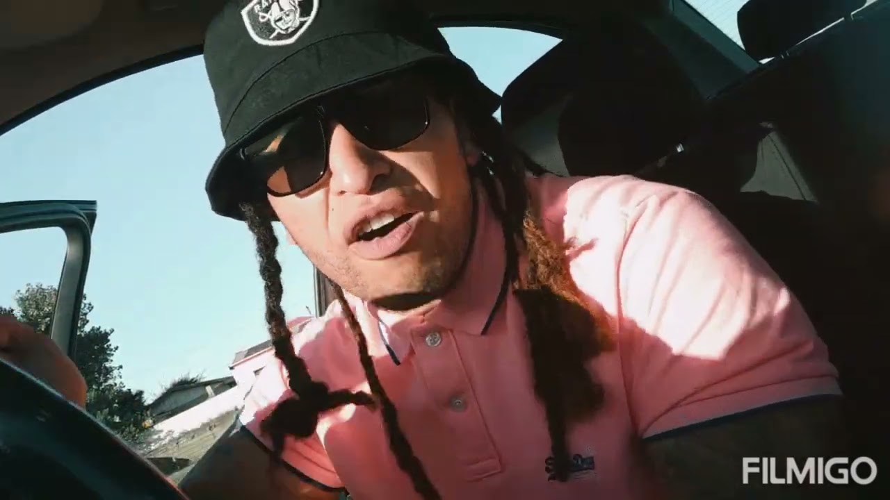Swade Wallace.  Bars from the car 2