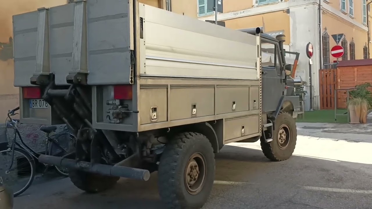 #classiccarcollection #classicvan #classicoffroad #oldvehicle #classiccar #classicvehicles