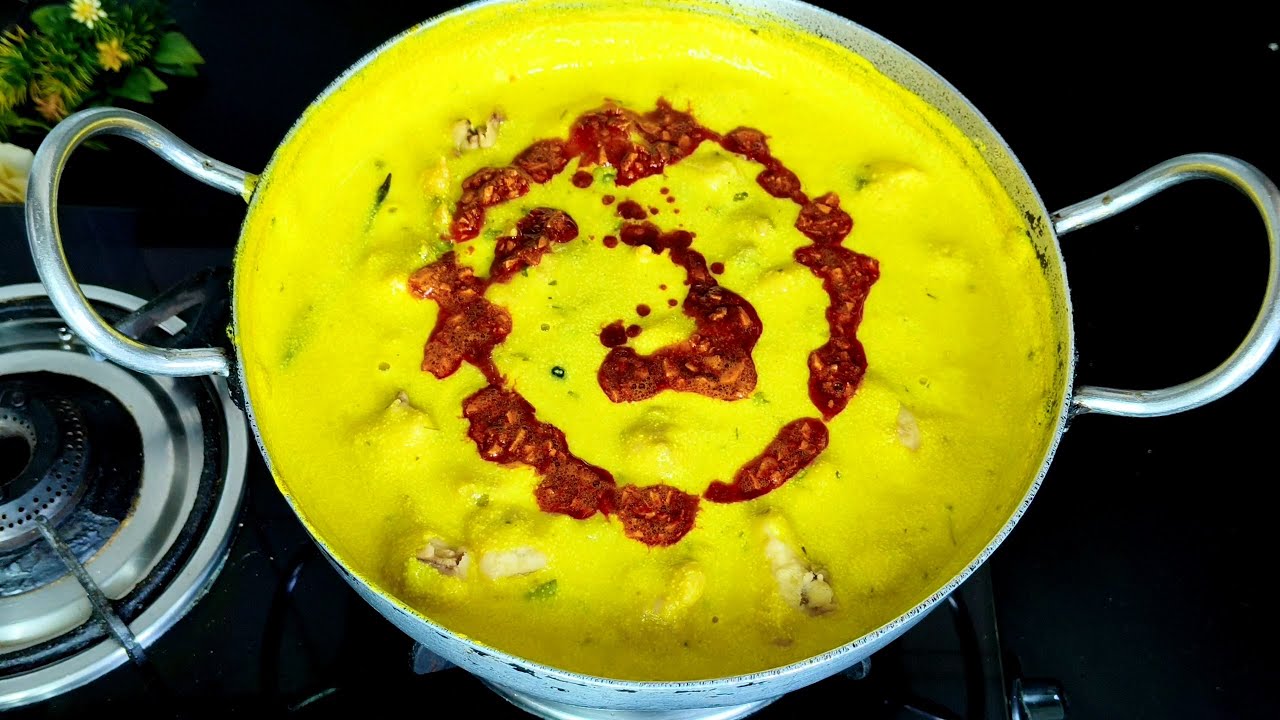 Simple Dahi Besan Kadhi | Simple & Tasty Punjabi Kadhi Pakora