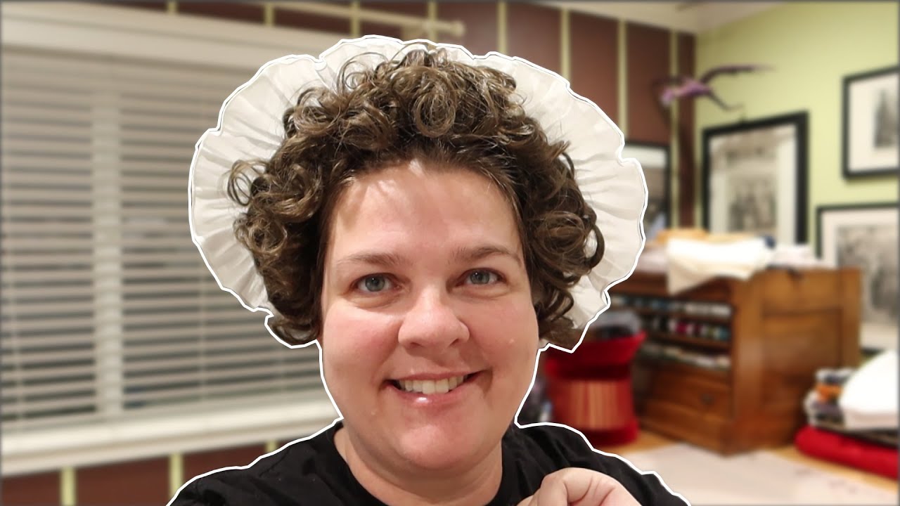 I tried the American Duchess 1780’s Cap (with a little help from my friends)