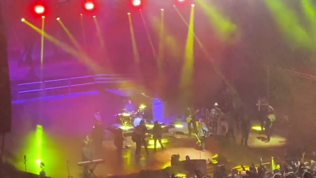 Zach Bryan “Revival” @ Red Rocks Amphitheatre in Morrison, CO 11/3/22 #zachbryan #snow #redrocks