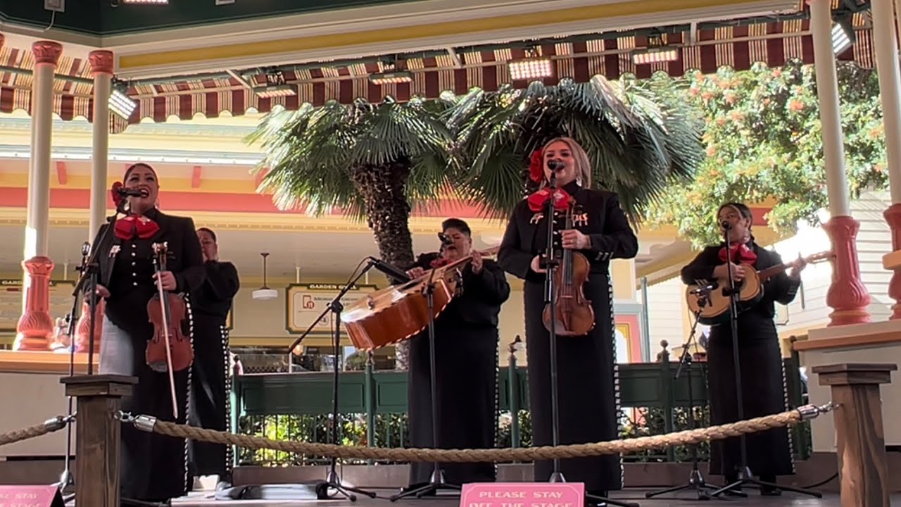 Mariachi Divas at Disney California Adventure